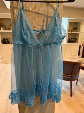Victoria's Secret Blue Lace & Mesh Babydoll Slip Top Size L